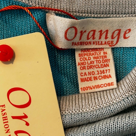 PONCHO, TURQUOISE & LT GREY, ONE SIZE, REVERSIBLE, SILKY VISCOSE, OPEN SIDES - Picture 2 of 10